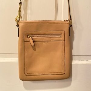 Coach 47989 Legacy Leather Swingpack Crossbody Bag B4/Sand